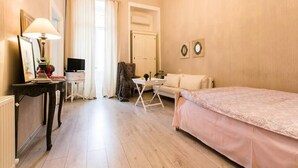 Ropa de cama hipoalergénica y sistema de insonorización 