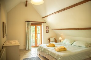 5 makuuhuonetta, silitysrauta/-lauta, vauvan matkasänky, ilmainen Wi-Fi