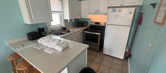 Room #NAPT Efficiency King Apartment  w/Kitchen Dog Y