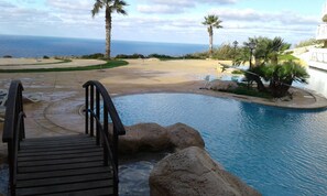 Outdoor pool - Experience this ideal holiday home, offering breathtaking sea and country views (Zebbug, Gozo)