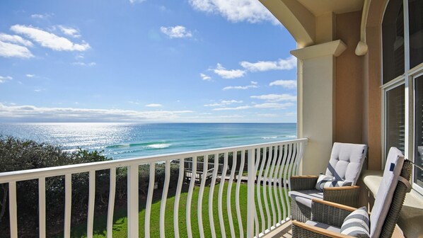 Property grounds - Gulf Front w/ Amazing Views, Beach Setup, Upgrades + Free Attraction Tickets! (Seacrest)