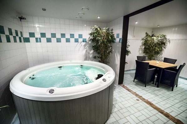 Indendørs spabad