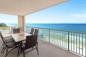 Outdoor dining - Gorgeous 11th Floor, Corner Unit, 4 Bdrm Condo, Two Sets of FREE Beach Chairs (Panama City Beach)