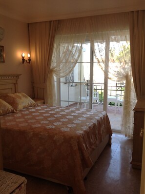 2 bedrooms, iron/ironing board, Internet, bed sheets - Villa B&D  (Fethiye)