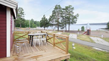 Cabin (Badhytt - Shared Shower) | Terrace/patio