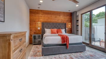 3 bedrooms, iron/ironing board, travel cot, free WiFi