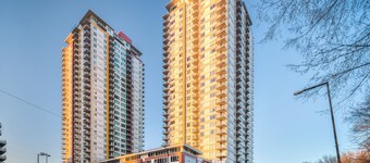 Luxury Condo in Heart of Scarborough with Close Proximity to All Entertainment