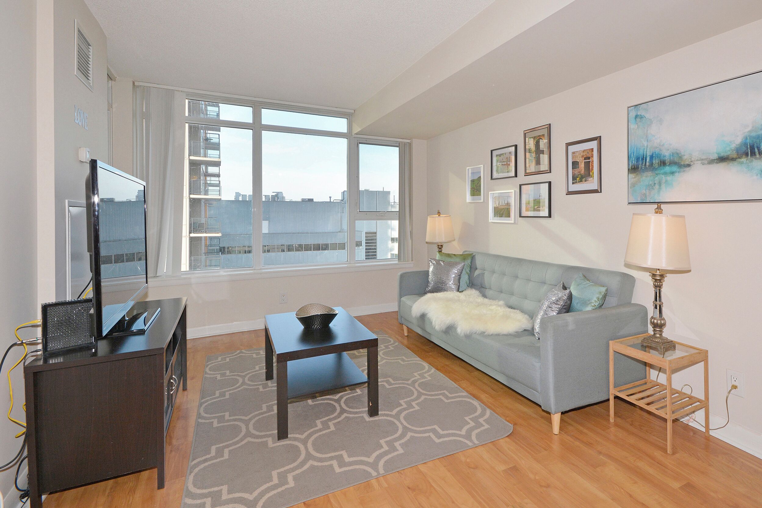Condominio De Lujo En El Corazón De Scarborough Con Proximidad Cercana A Todos Los Entretenimientos - Toronto