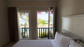 标准房 | 客房内保险箱、办公桌、熨斗/熨板、免费 WiFi