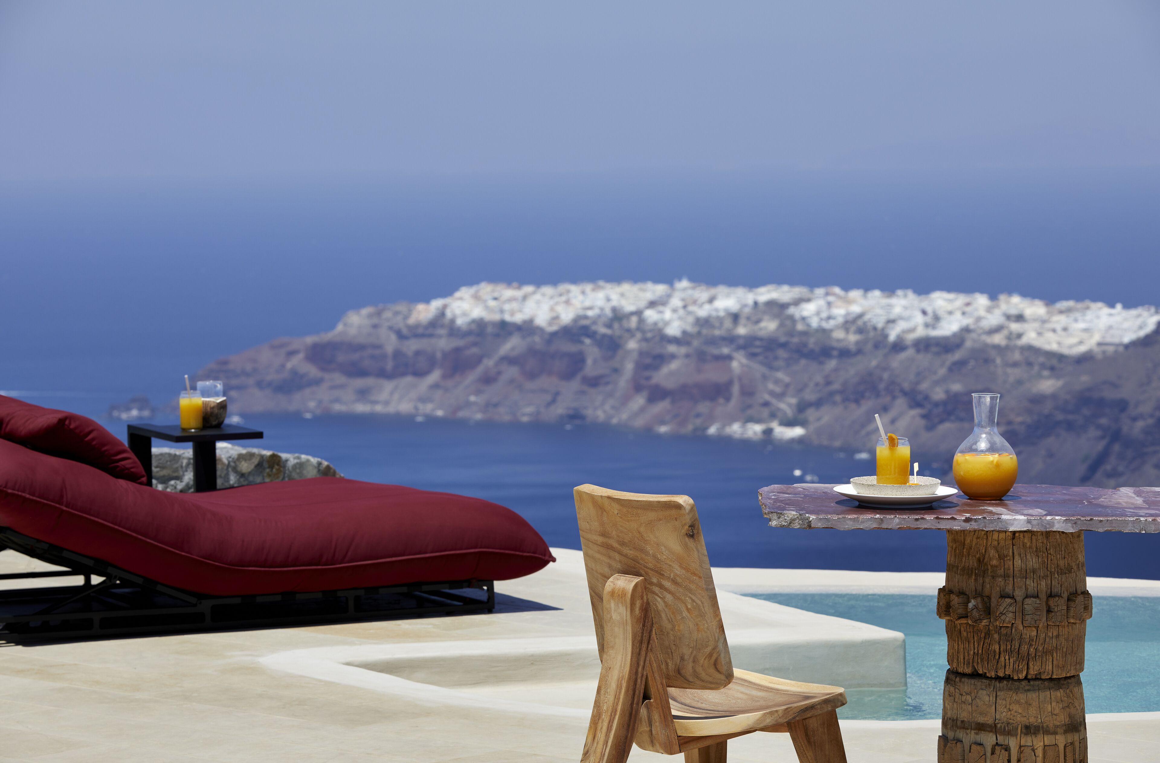 Cavalieros Honeymoon Villa with private heated pool and caldera view | Terrace/patio