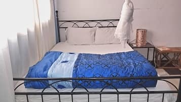 Deluxe-Doppelzimmer, eingeschrÀnkter Meerblick | Schreibtisch, laptopgeeigneter Arbeitsplatz, VerdunkelungsvorhÀnge