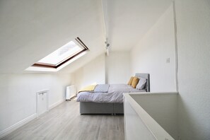 Apartment, 2 Bedrooms | 2 bedrooms, desk, iron/ironing board, free WiFi