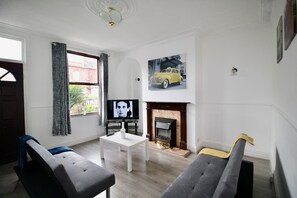 公寓, 2 间卧室 | 客厅 | 平板电视