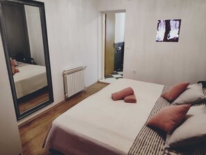 2 Schlafzimmer, Bügeleisen/Bügelbrett, Reisekinderbett, WLAN