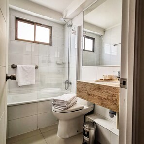Apartment, 1 Bedroom | Bathroom