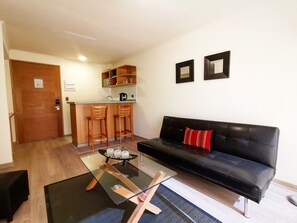 Apartment, 1 Bedroom | Living room