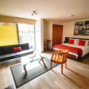 Studio (Estudio Matrimonial) | Blackout drapes, soundproofing, free WiFi, bed sheets