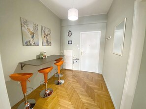 Apartment | Living area | Flat-screen TV - Check Point - Syngrou Fix (Athens)