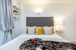 2 Schlafzimmer, BĂŒgeleisen/BĂŒgelbrett, Reisekinderbett, WLAN