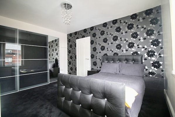 House, 2 Bedrooms | 2 bedrooms, iron/ironing board, free WiFi, bed sheets - StayHere 9 (Leeds)