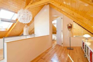 2 soverom, strykejern/-brett, reiseseng for barn og wi-fi (inkludert)