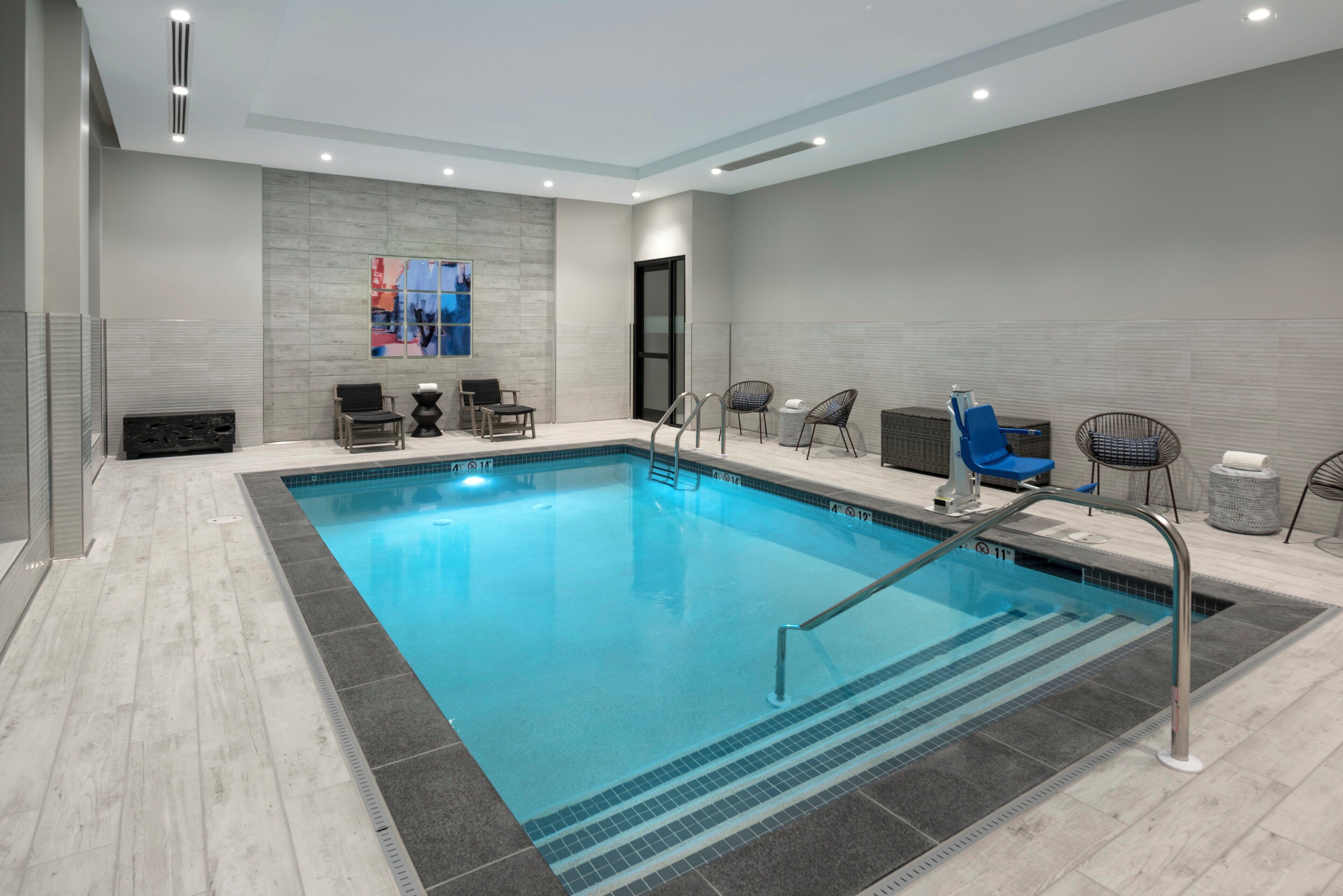 Piscine intérieure