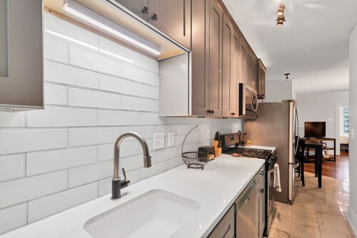 Luxury Condo down the street from Tower Grove Park