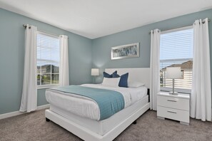 4 Schlafzimmer, Zimmersafe, Schreibtisch, Bügeleisen/Bügelbrett