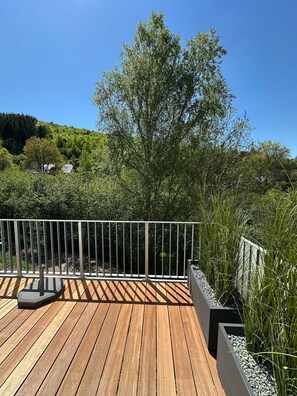 Property grounds - Apartment Holgenbach - Eifel National Park, great view, center, private (Schleiden)