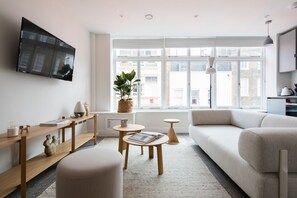 TV, Netflix, streaming services