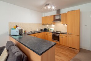Apartment | Private kitchen - Hopetoun Street Apartment (Edinburgh)
