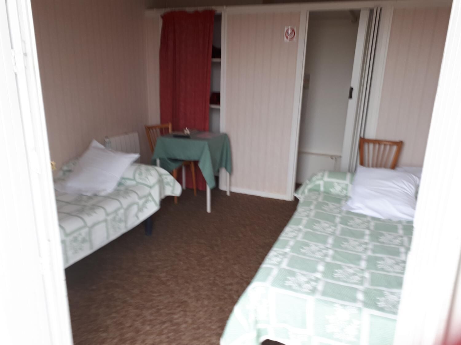 twin room, shared bathroom | free cots/infant beds, free wifi, bed sheets