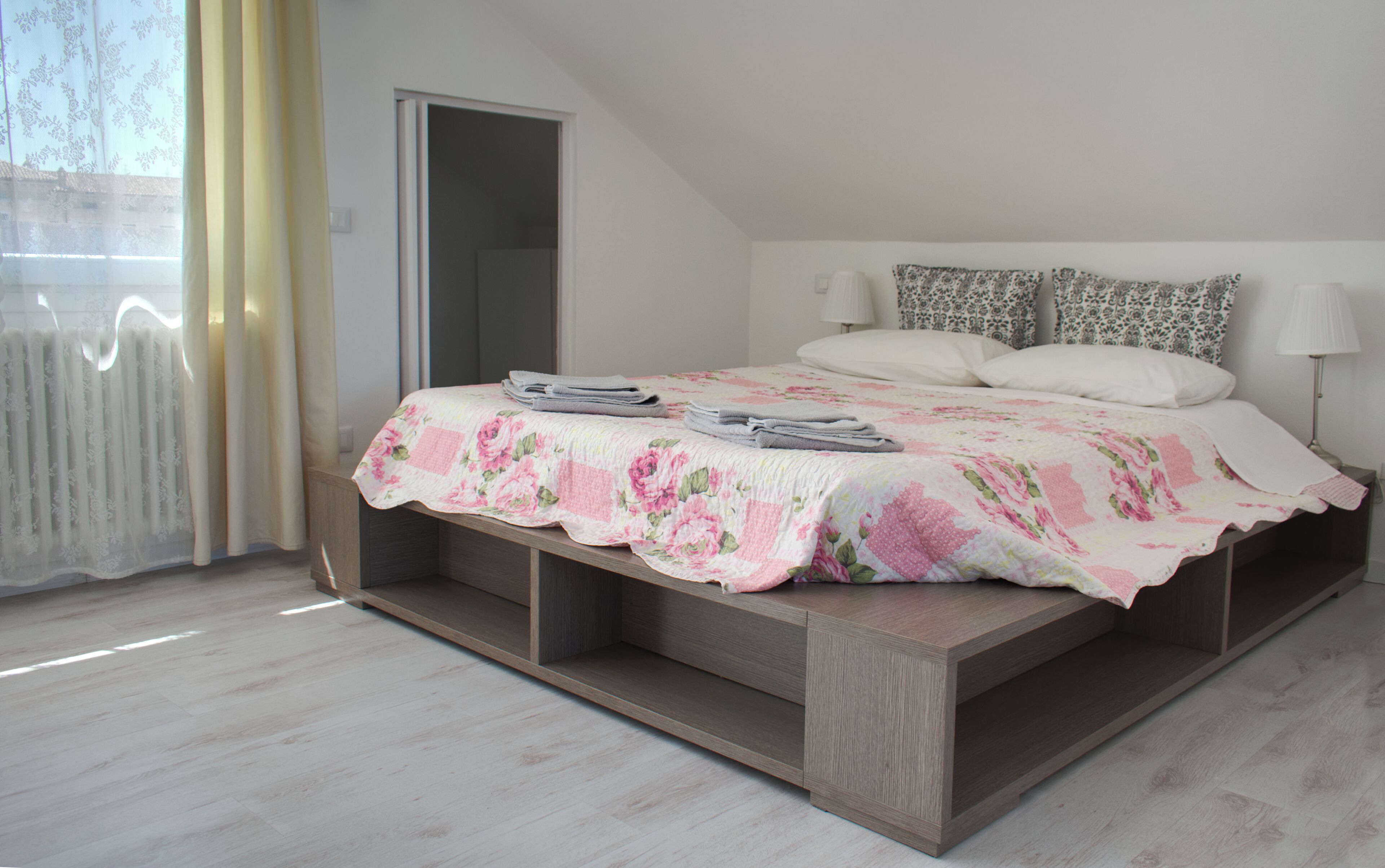 1 chambre, fer et planche à repasser, Wi-Fi, draps fournis