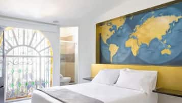 7 kamar tidur, brankas, Wi-Fi gratis, dan seprai linen