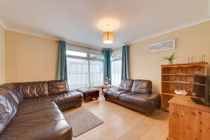 TV - 3 Bed in Croyde (oc-sandpc) (Croyde)