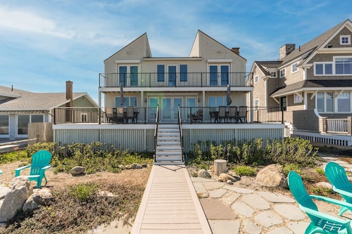Unique Beach and Ocean Panoramic Views, this home has it all !