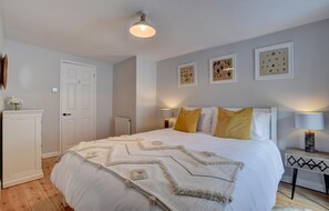 2 bedrooms, iron/ironing board, travel crib, free WiFi