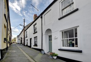 Exterior - 2 Bed in Appledore (oc-whimbc) (Appledore)