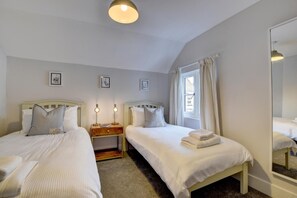 2 bedrooms, iron/ironing board, travel crib, free WiFi