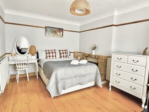 ハウス | 4 室のベッドルーム、アイロン / アイロン台、旅行用ベビーベッド、WiFi (無料)