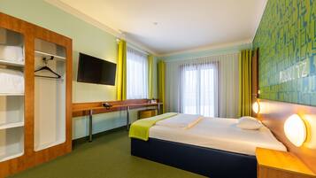 Allergikerbettwaren, Schreibtisch, schallisolierte Zimmer