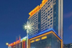 Exterior - Golden Phoenix International Hotel (ZHAOQING)
