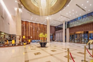 Lobby - Golden Phoenix International Hotel (ZHAOQING)