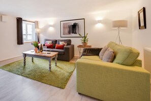 TV, DVD player - 2 Bed in Parracombe (oc-cottag) (Trentishoe)