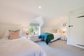 2 bedrooms, iron/ironing board, free WiFi, bed sheets - 2 Bed in Parracombe (oc-cottag) (Trentishoe)