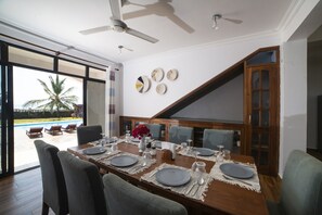 Dining - Kena Beach Villas (Marumbi)