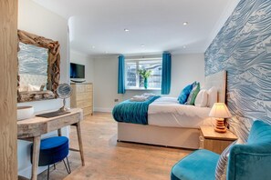2 bedrooms, iron/ironing board, travel crib, free WiFi - 2 Bed in Westward Ho! (oc-seaspr) (Westward Ho!)