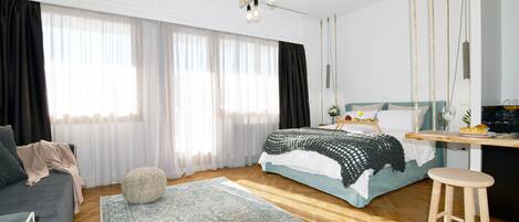 Studio, Balcony, City View