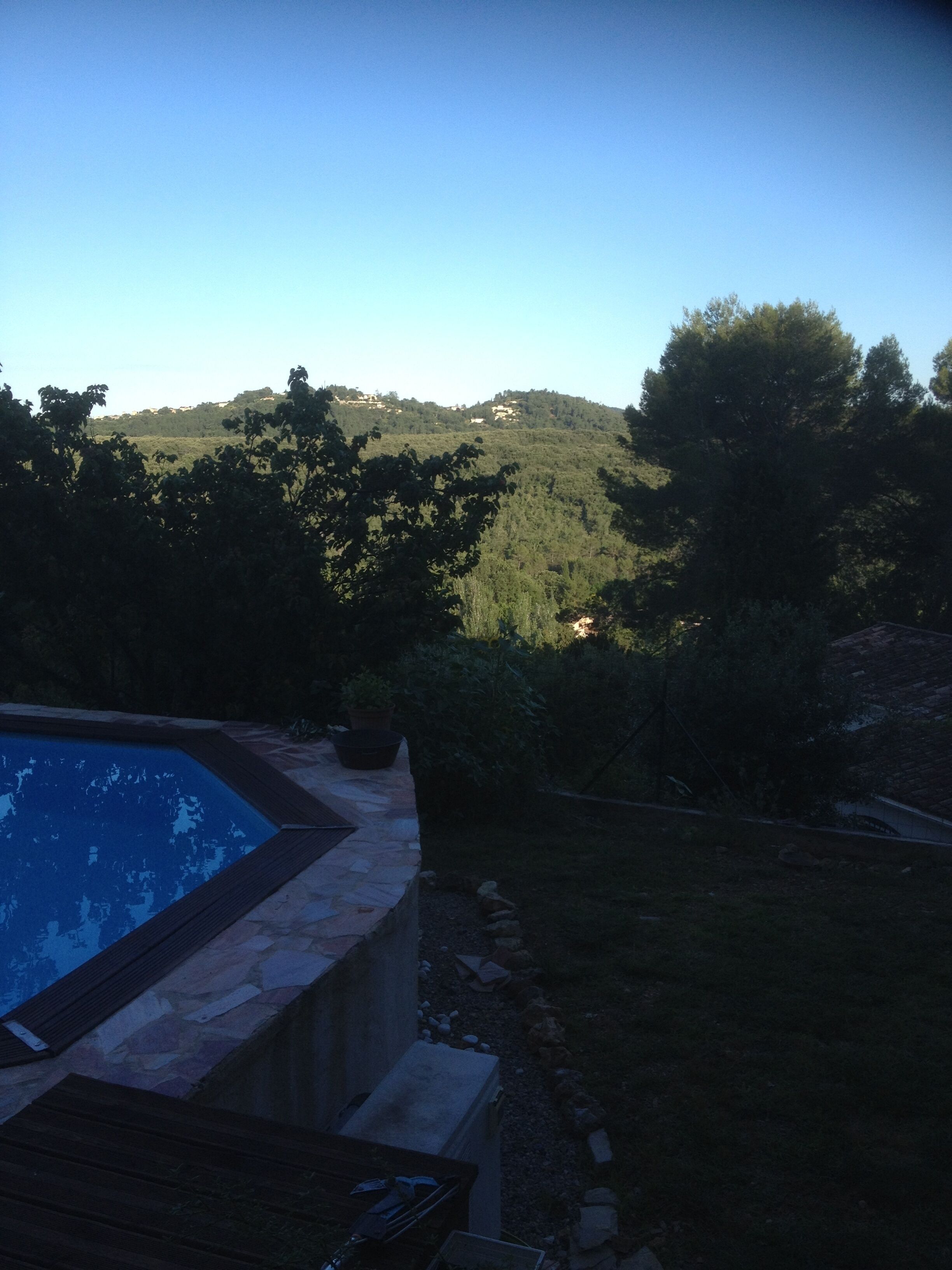 حمّام سباحة خارجي