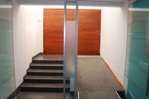 Interior entrance - Residencial Cafferata (Lima)